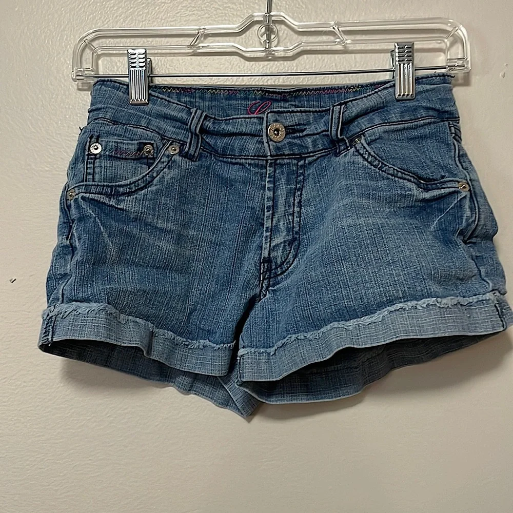 Levi’s cute jean shorts. Bright colored embroidered pockets. Sz 16 slim - Picture 2 of 4